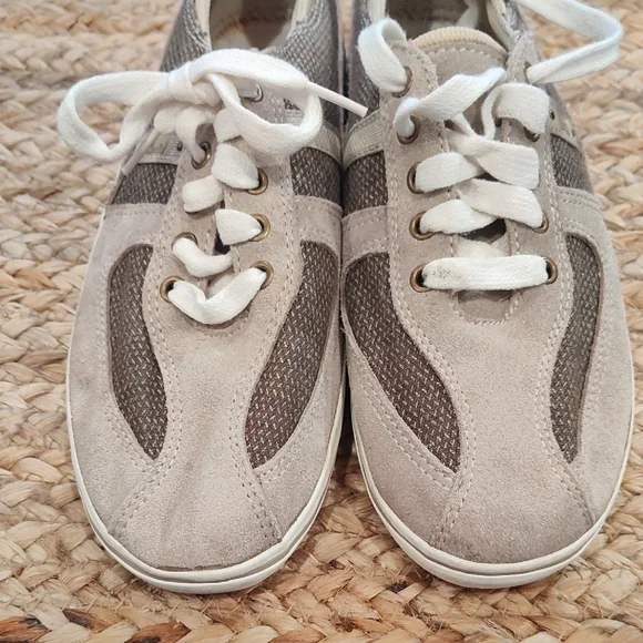 Keds Tan and Cream Casual Sneakers - Picture 3 of 8
